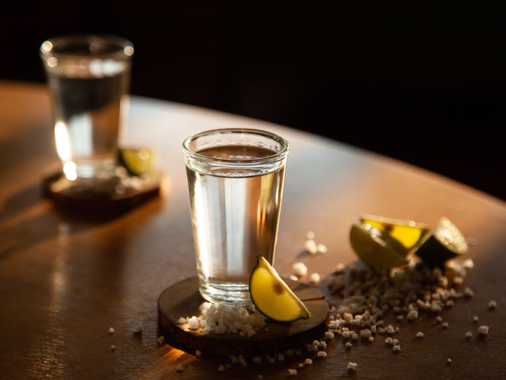 L'Affascinante Mondo del Tequila e del Mezcal d'Alta Gamma